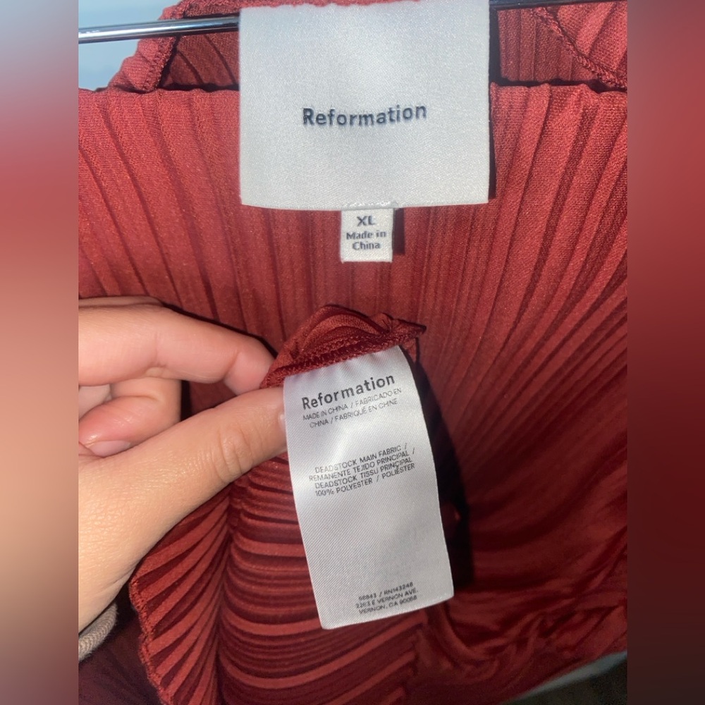 Reformation Red Pleated Blouse - Picture 4 of 4